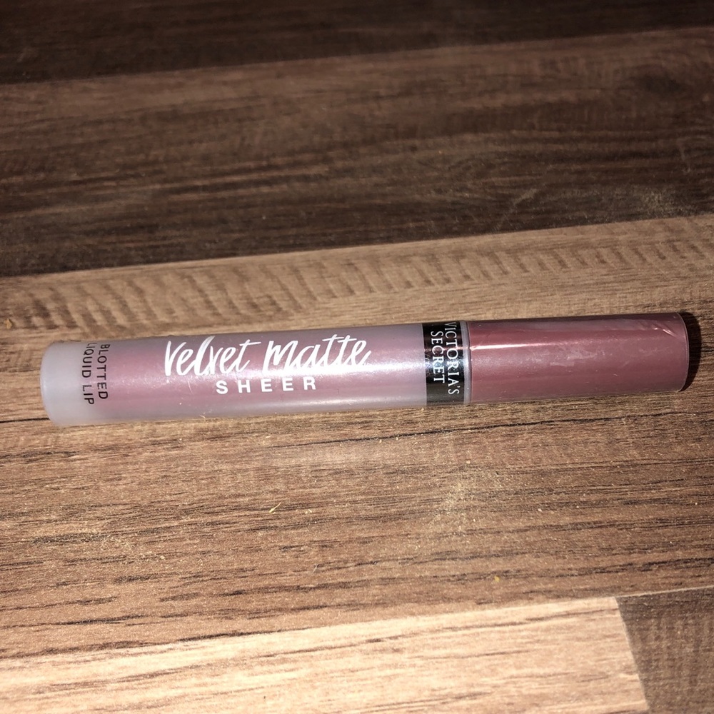 Brand new liquid lip stick